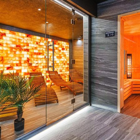 Blue Premium Pool Sauna Fitness Free كولوبرزيغ المظهر الخارجي الصورة