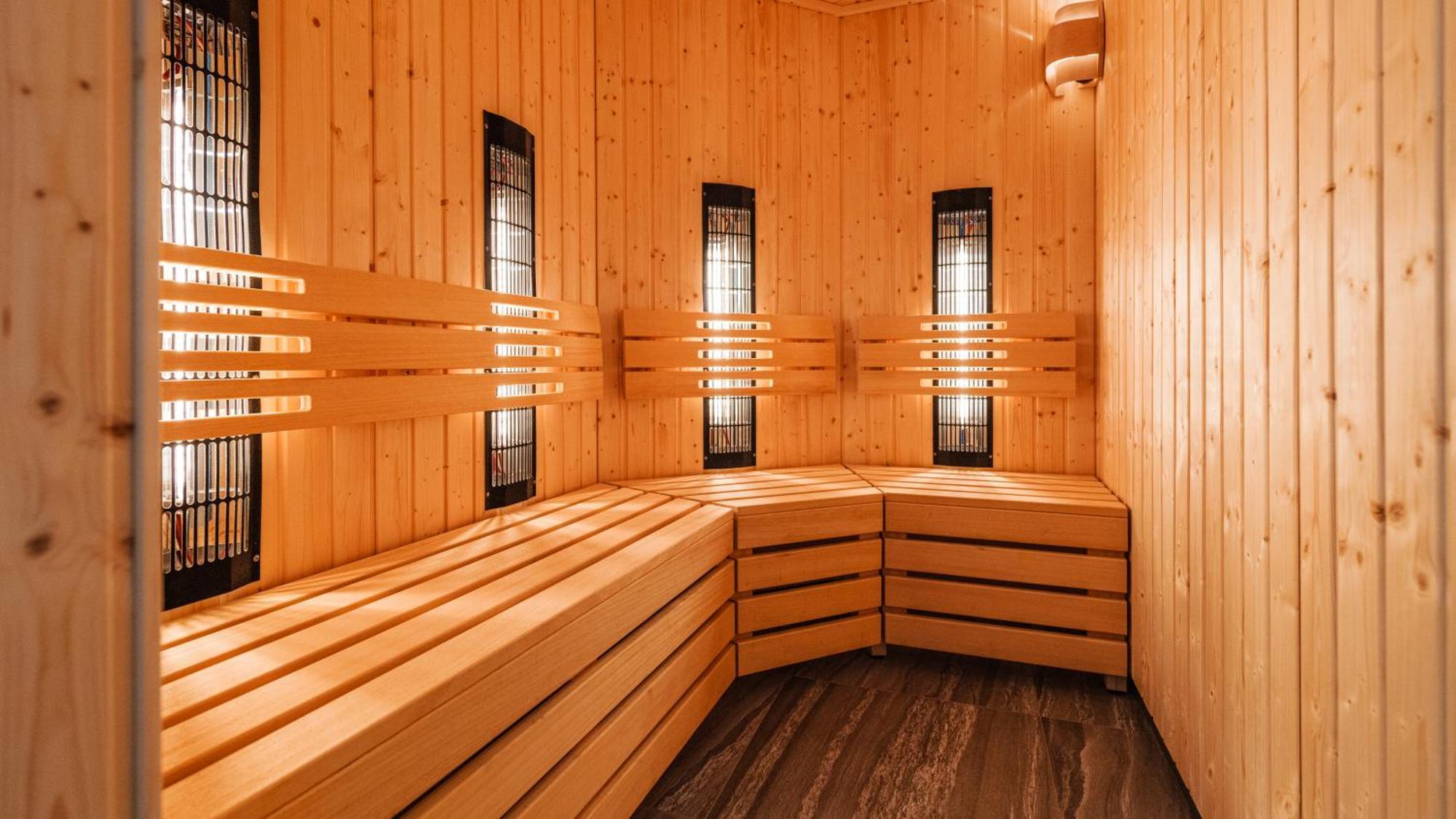 Blue Premium Pool Sauna Fitness Free كولوبرزيغ المظهر الخارجي الصورة