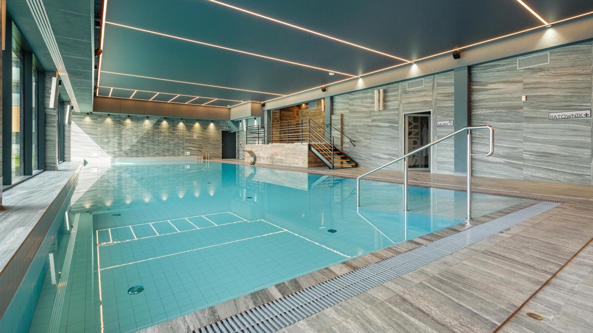 Blue Premium Pool Sauna Fitness Free كولوبرزيغ المظهر الخارجي الصورة